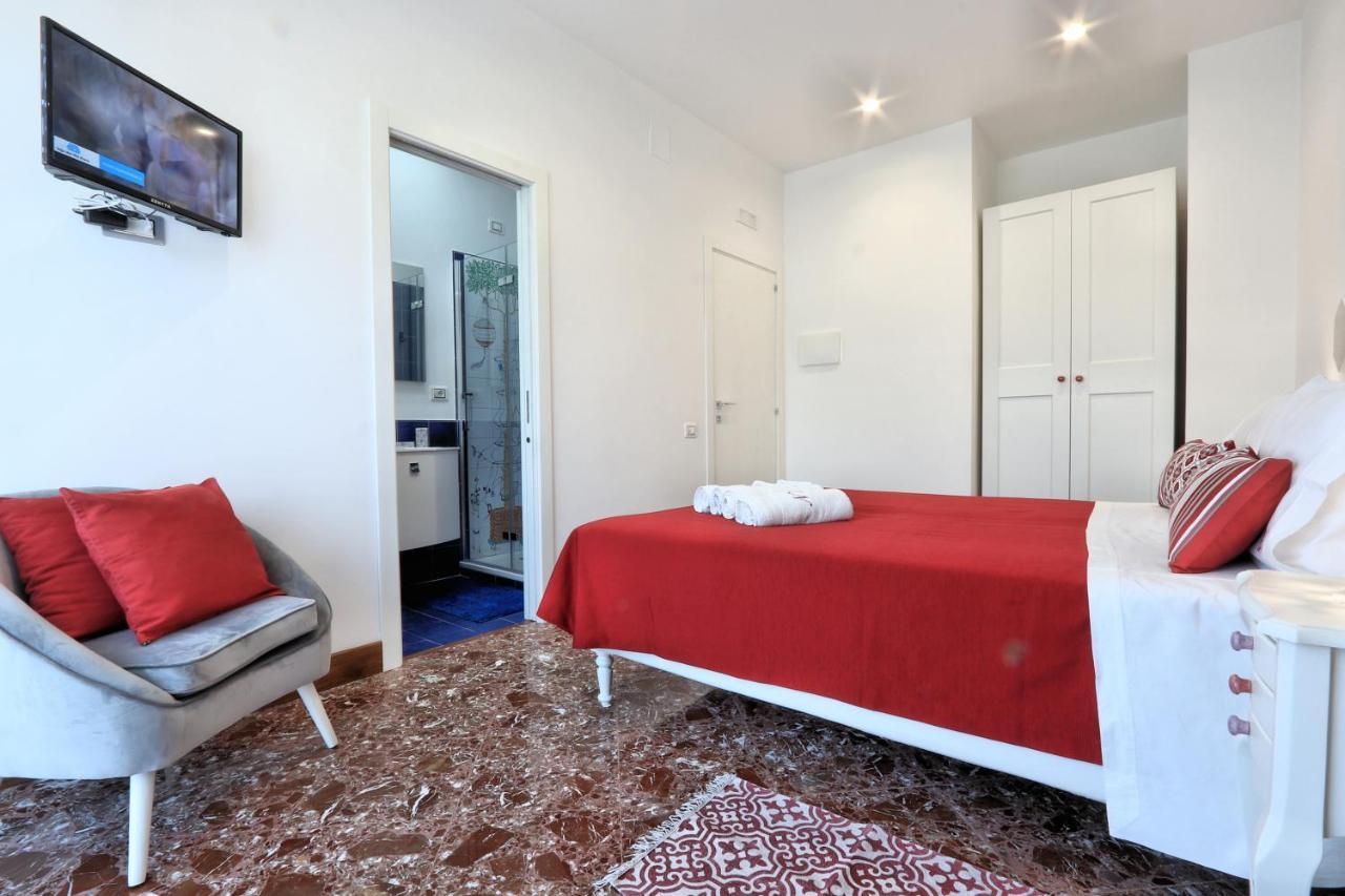 萨莱诺Casa Nina Deluxe住宿加早餐旅馆 外观 照片